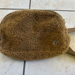 Lululemon brown Sherpa Belt Bag